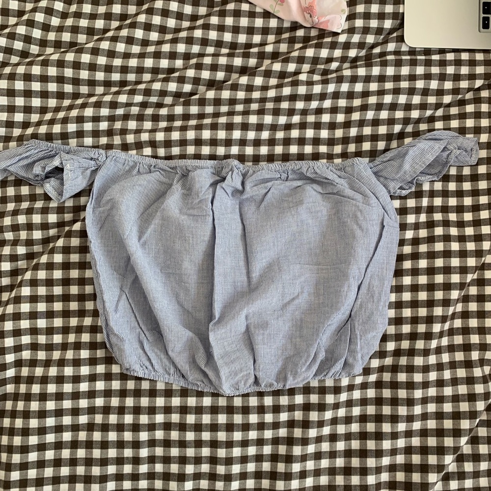Brandy melville off shoulder crop top